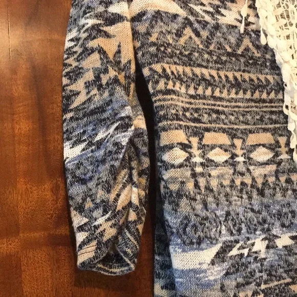 Signature Studio Woman 1X Aztec Crochet Fringe Top 3/4 Sleeve Geometric Boho - Picture 9 of 15